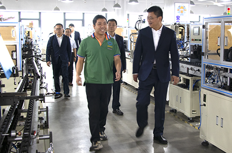 Wuxi Gu and other leaders came to visit our company